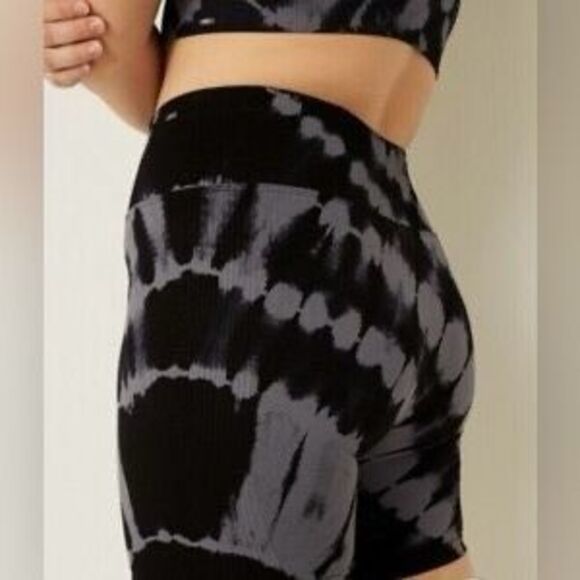 PINK VICTORIA’S SECRET PINK ACTIVE VSX Women’s Black Gray Tie-Dye Ribbed Biker S - Picture 3 of 8